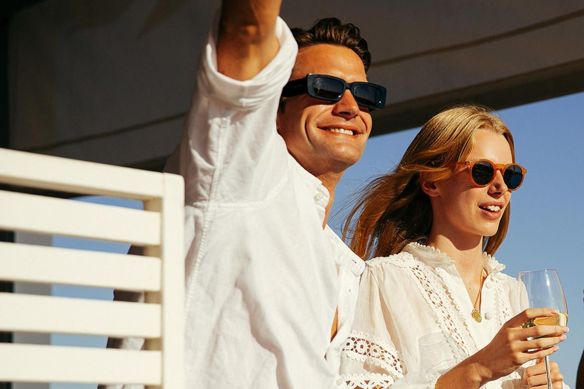 Domes Lake Algarve, Autograph Collection Vilamoura Zewnętrze zdjęcie A couple wearing sunglasses