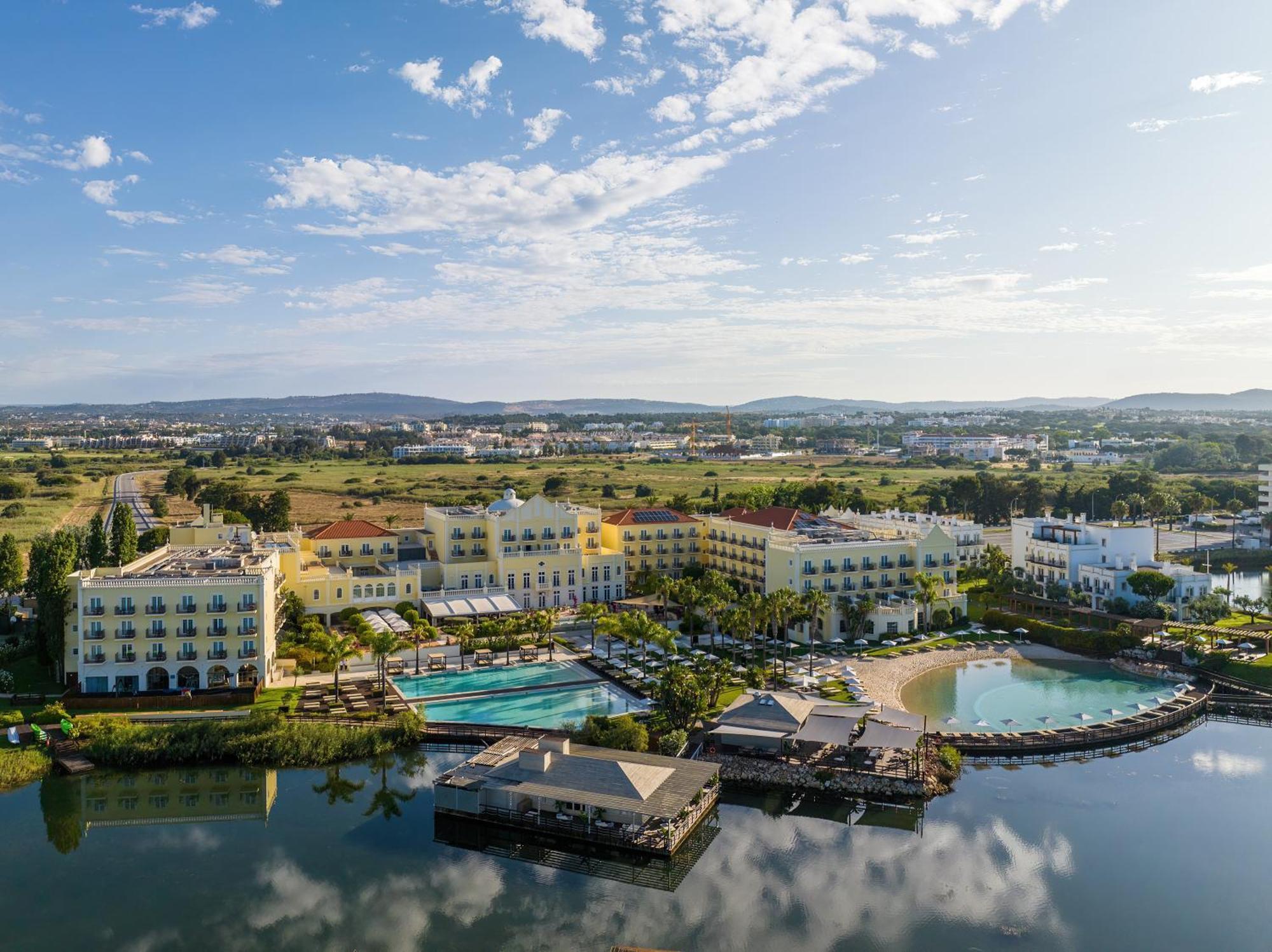 Domes Lake Algarve, Autograph Collection Vilamoura Zewnętrze zdjęcie Aerial view of the resort